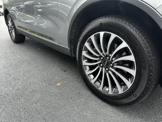 Certified 2023 Lincoln Aviator Reserve w/ Elements Package Plus AWD/4WD image 11