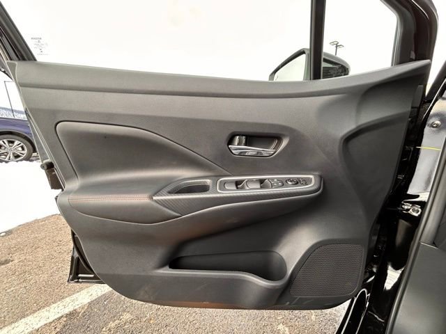 New 2025 Nissan Versa SR w/ Trunk Package image 12