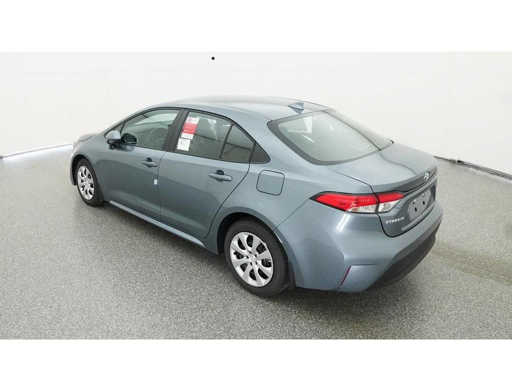Used 2025 Toyota Corolla LE FWD image 6