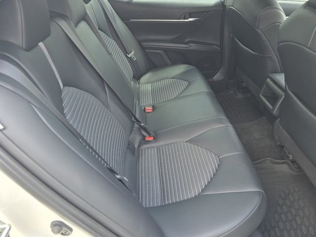 Used 2022 Toyota Camry SE FWD image 19