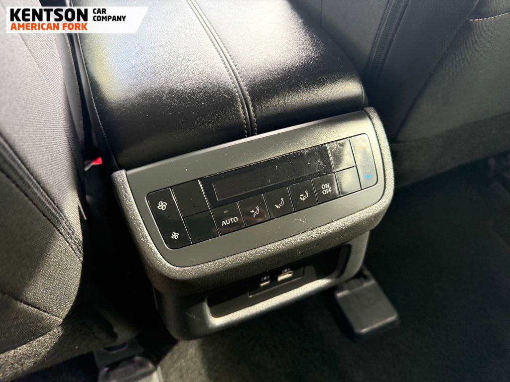 Used 2025 Nissan Pathfinder SV image 36