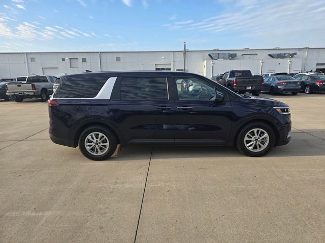 Used 2024 Kia Carnival LX FWD image 15