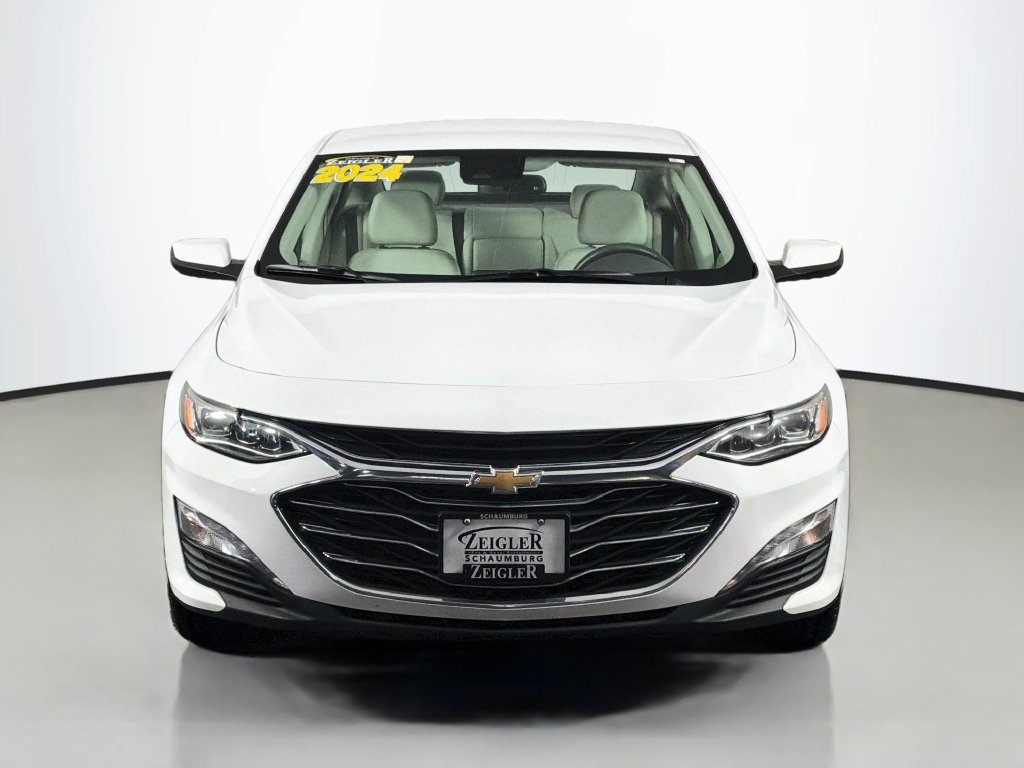 Used 2024 Chevrolet Malibu LT FWD image 2