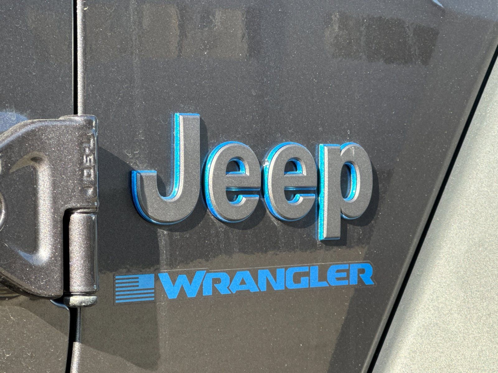 New 2023 Jeep Wrangler Unlimited Rubicon 4xe w/ Cold Weather Group image 27