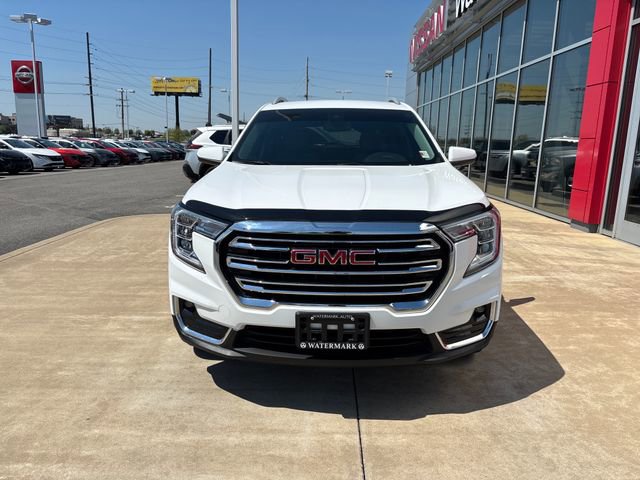 Used 2024 GMC Terrain SLT image 2