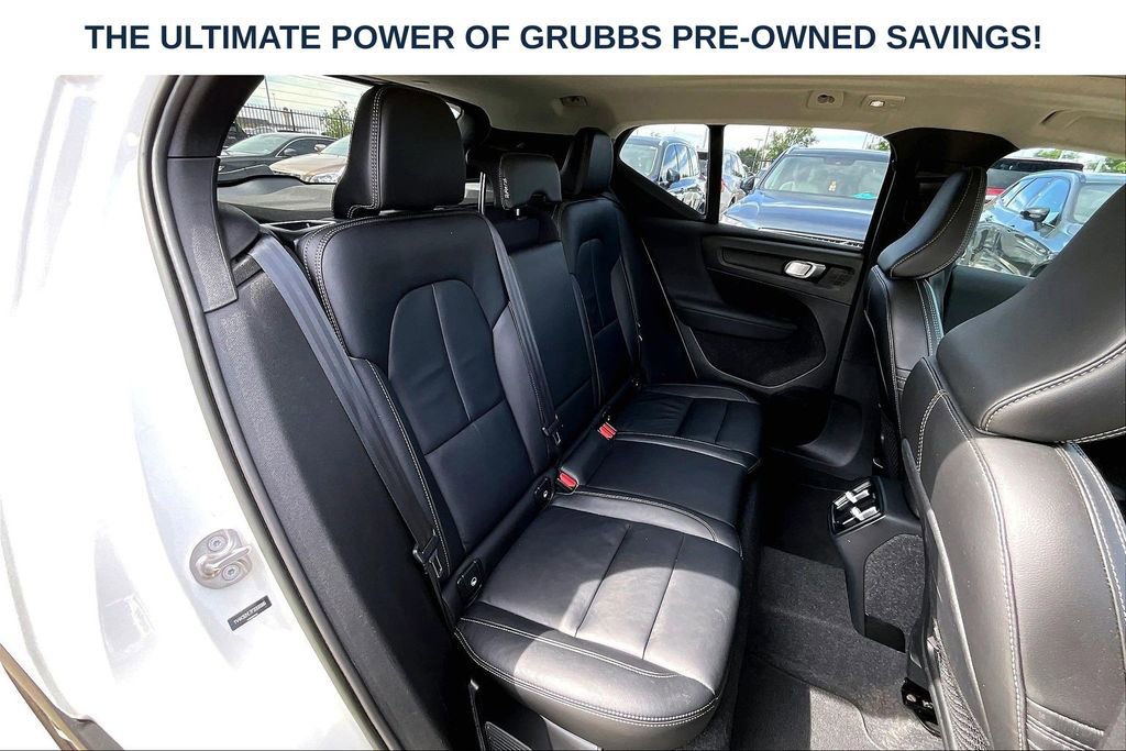 Used 2023 Volvo XC40 B4 Plus w/ Protection Package Premier FWD image 35