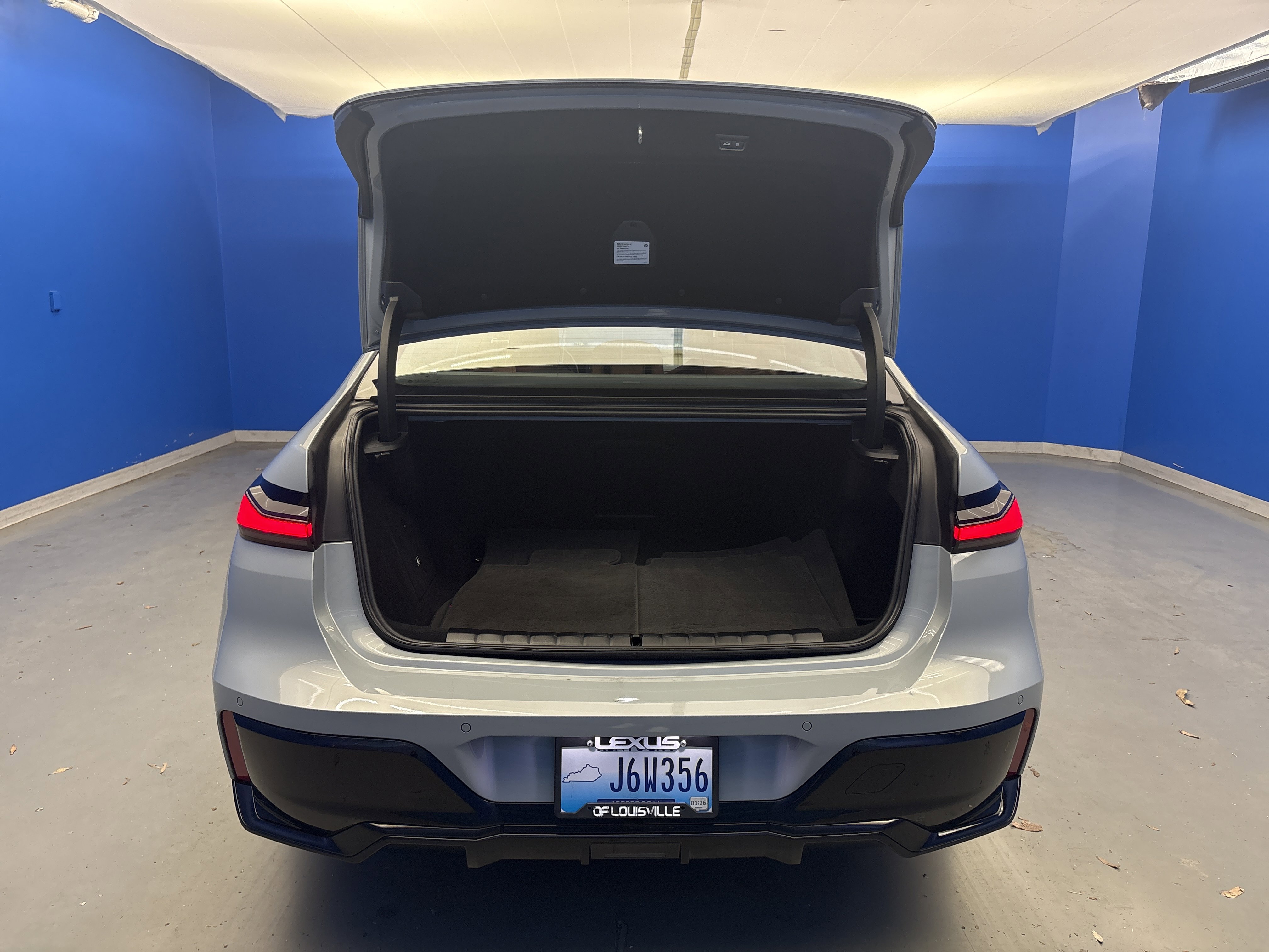 Used 2023 BMW i7 xDrive60 AWD/4WD image 28