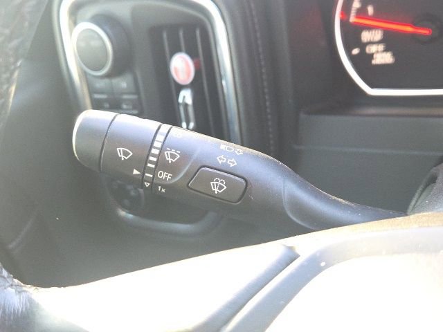 Used 2020 Chevrolet Silverado 1500 LT w/ All-Star Edition image 35