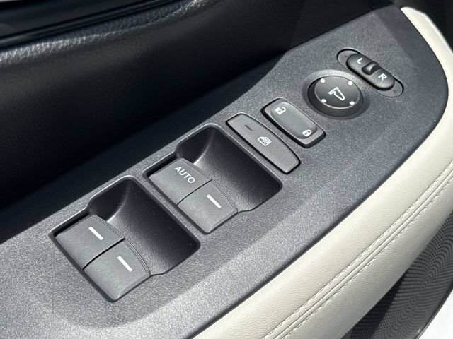 Used 2025 Honda HR-V LX image 24
