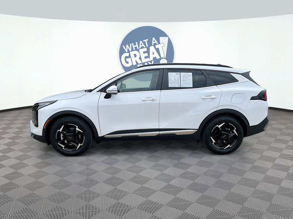 Certified 2026 Kia Sportage EX w/ EX Panorama Roof Package FWD image 9