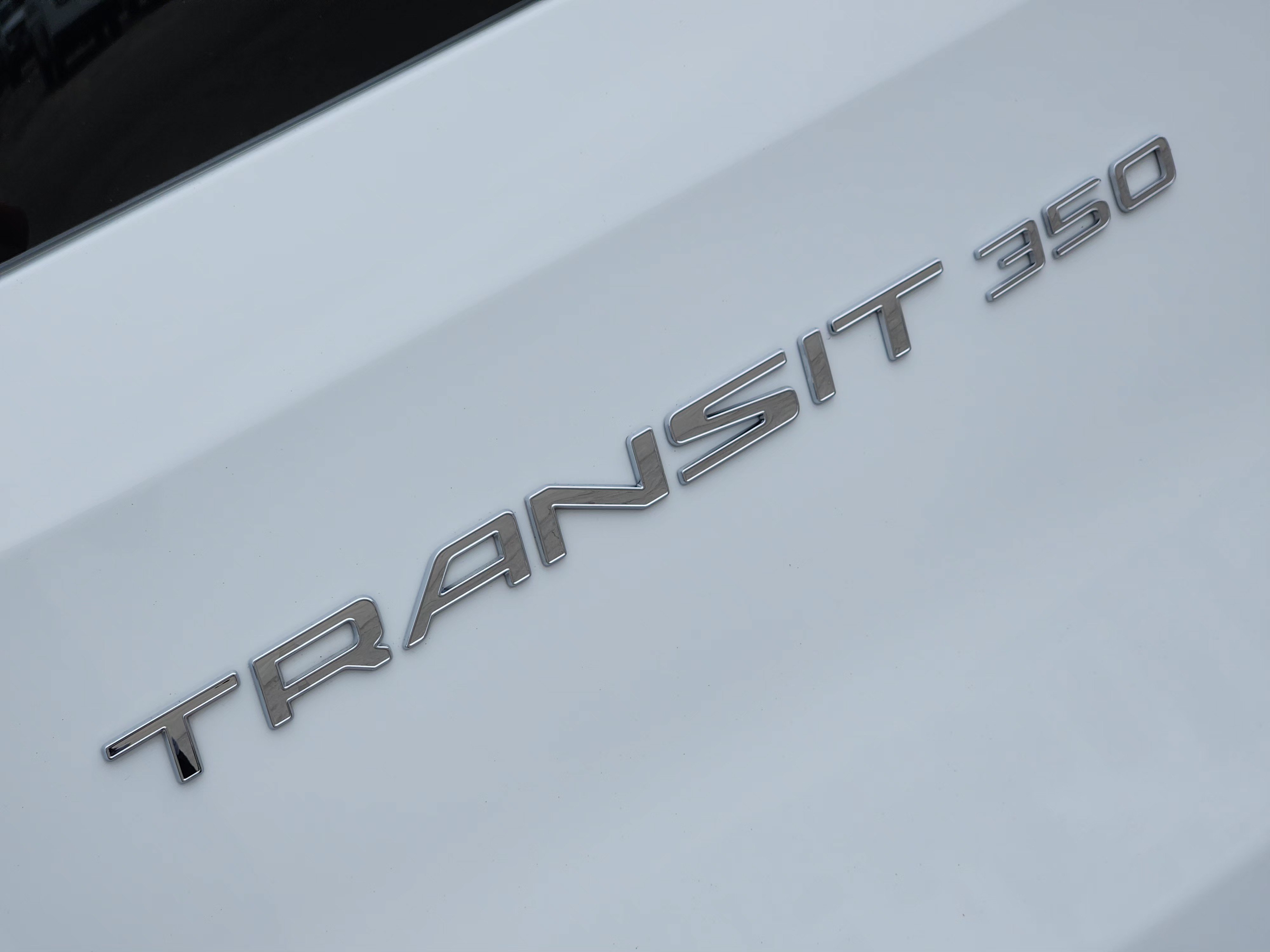 Used 2025 Ford Transit 350 XLT RWD image 12