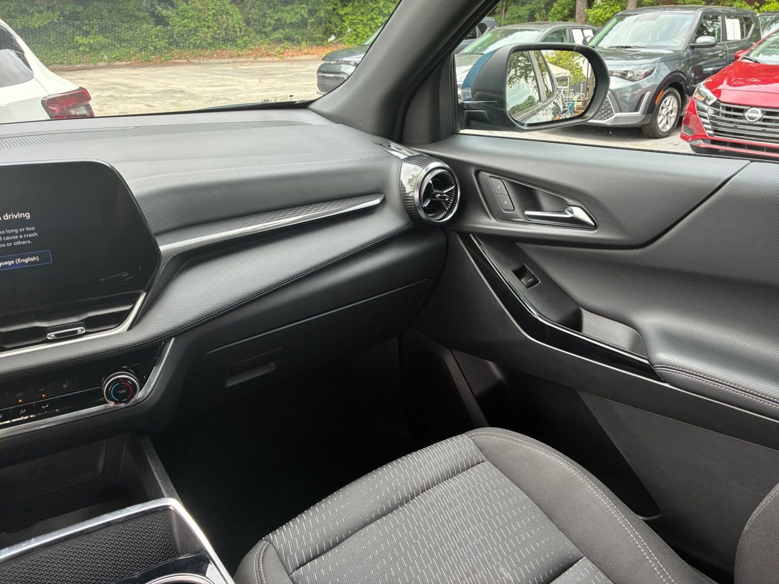 Used 2025 Chevrolet Equinox LT FWD image 37