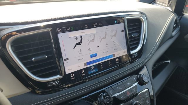 Certified 2026 Chrysler Pacifica Limited w/ S Appearance Package FWD image 16