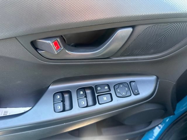 Used 2022 Hyundai Kona SEL w/ Cargo Package FWD image 11