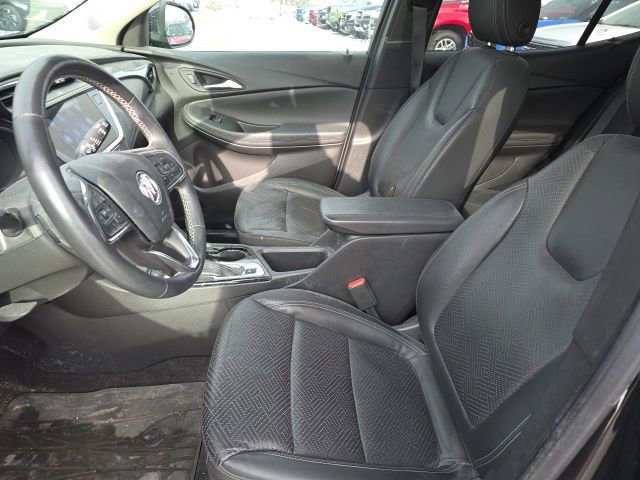 Used 2023 Buick Encore GX Essence w/ Experience Buick Package image 4