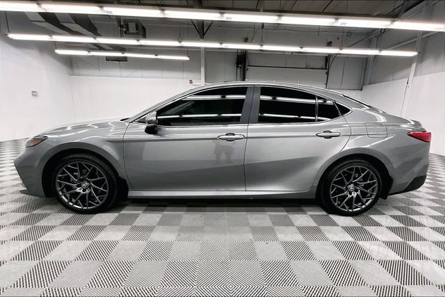 Used 2026 Toyota Camry XLE AWD/4WD image 14