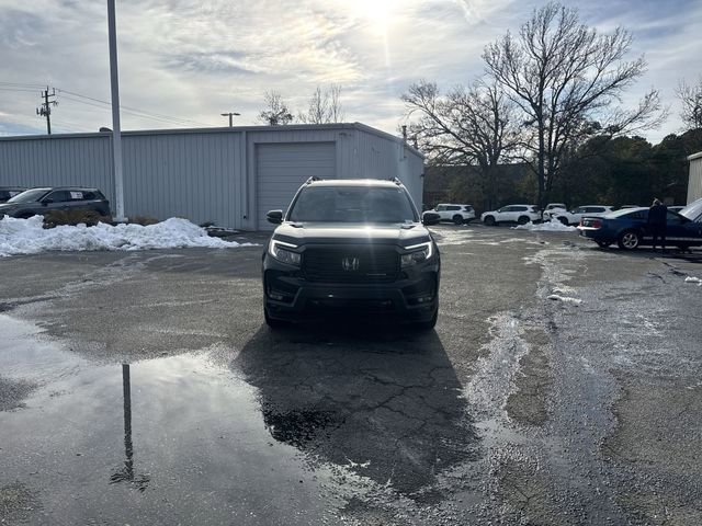 Used 2024 Honda Passport Black Edition image 2