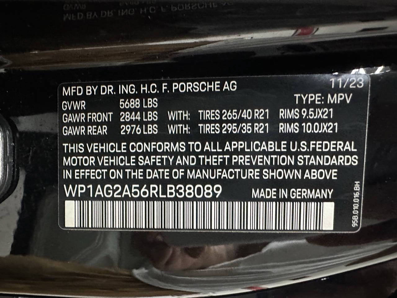 Used 2024 Porsche Macan S AWD/4WD image 33
