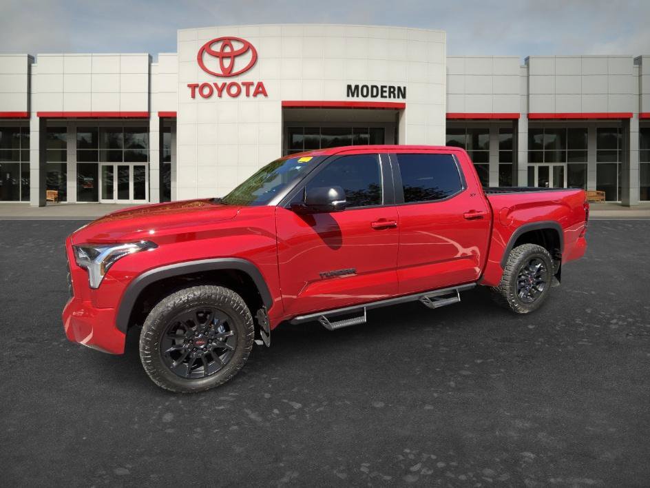 Used 2025 Toyota Tundra SR5 w/ SR5 Premium Package AWD/4WD image 6