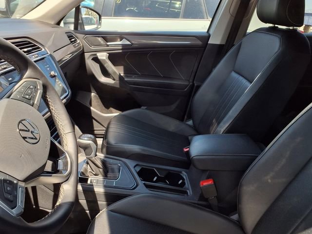 Used 2024 Volkswagen Tiguan SE FWD image 7