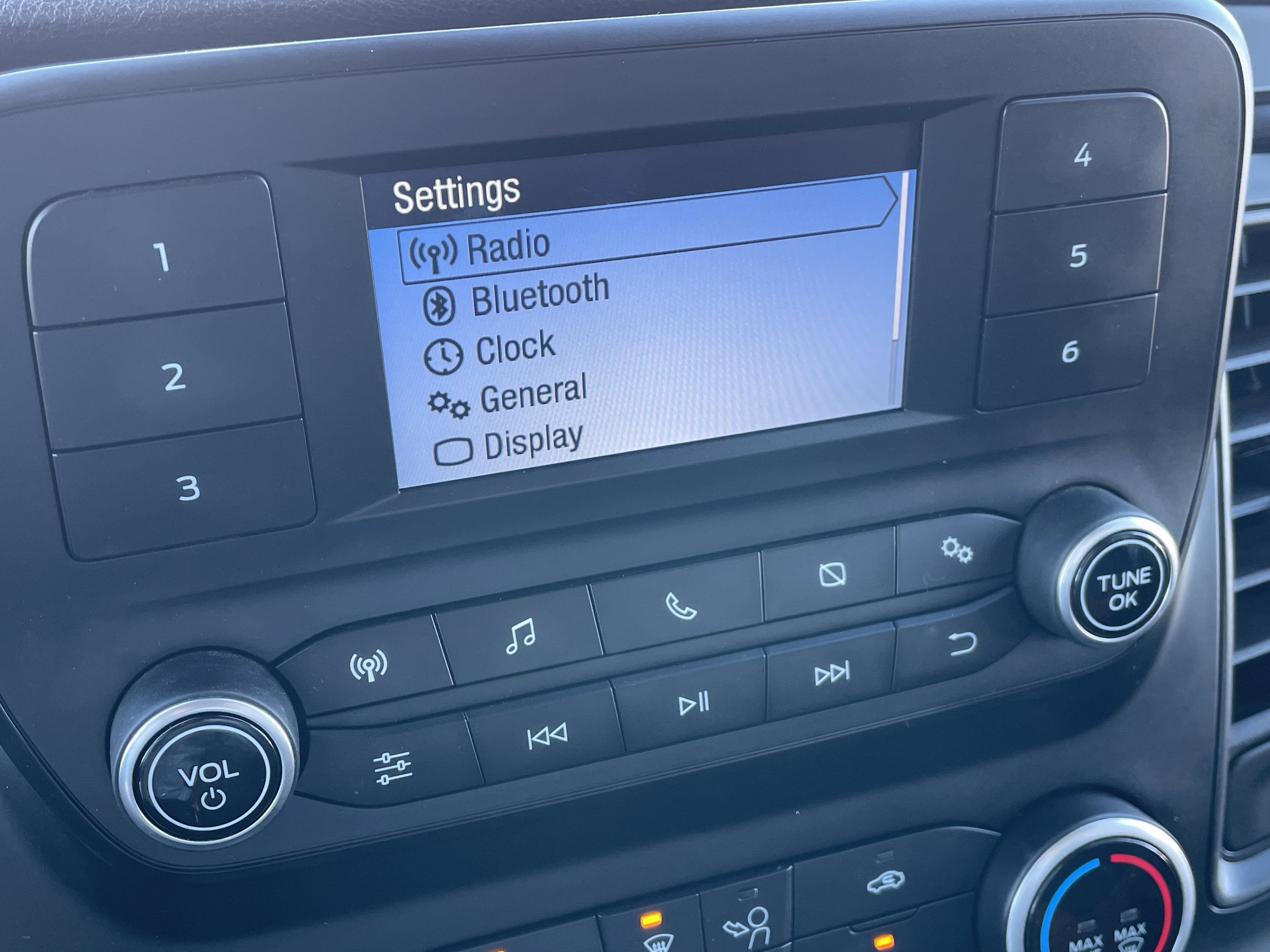 Used 2020 Ford Transit 250 Medium Roof w/ Load Area Protection Package image 32