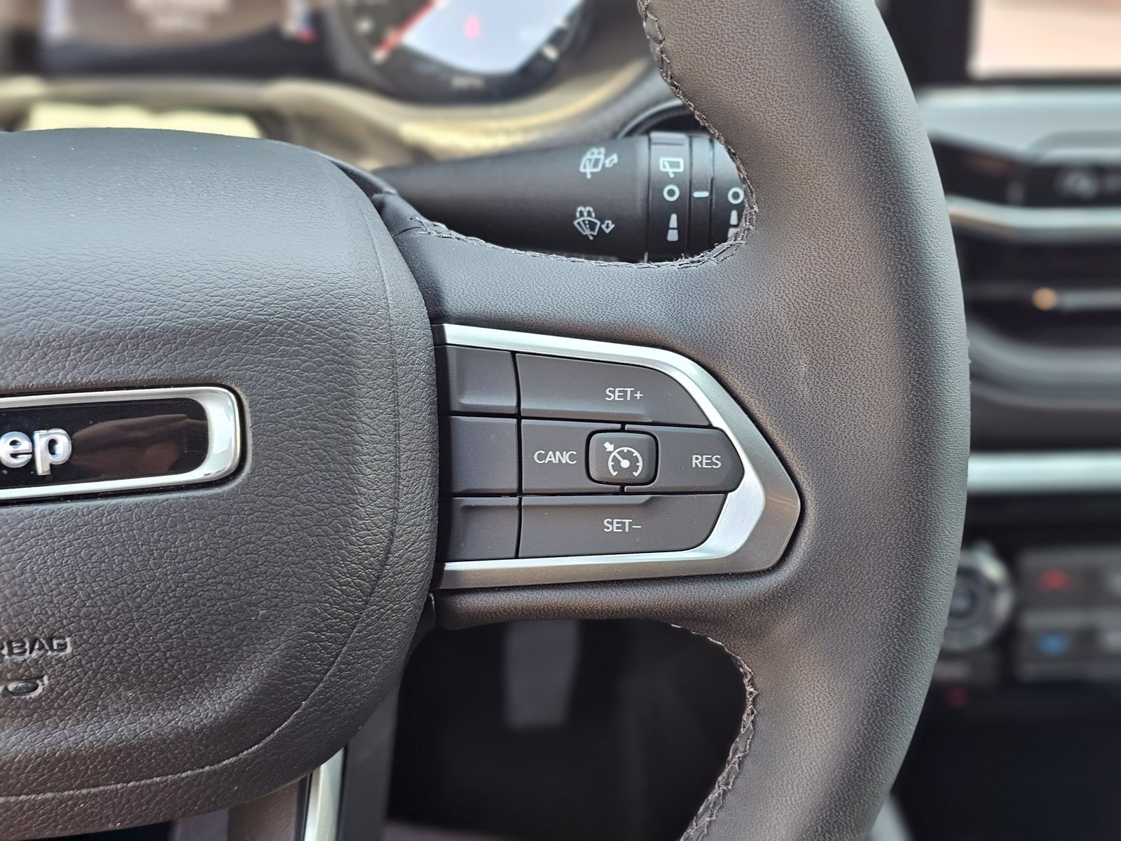 New 2026 Jeep Compass Latitude AWD/4WD image 18