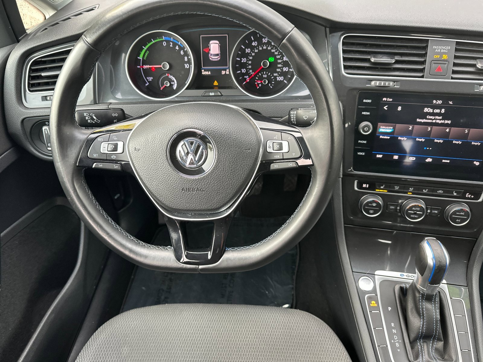 Used 2019 Volkswagen e-Golf SE w/ Driver Assistance Package image 14