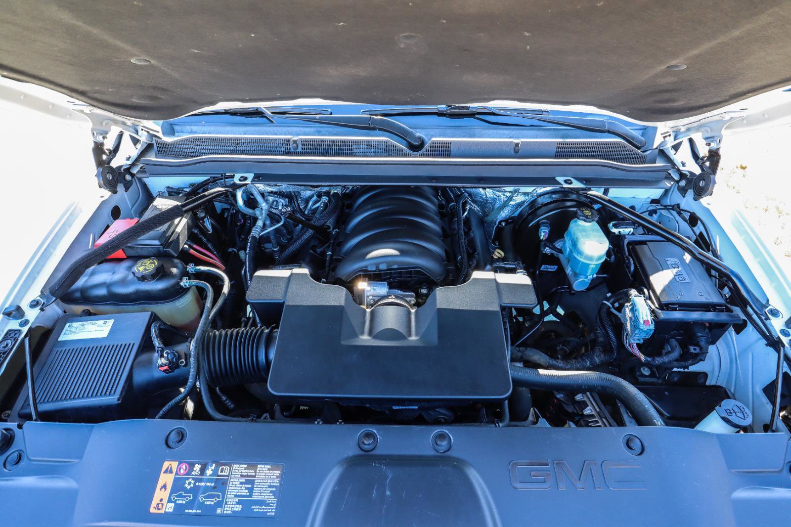 Used 2017 GMC Yukon SLE w/ Convenience Package image 19