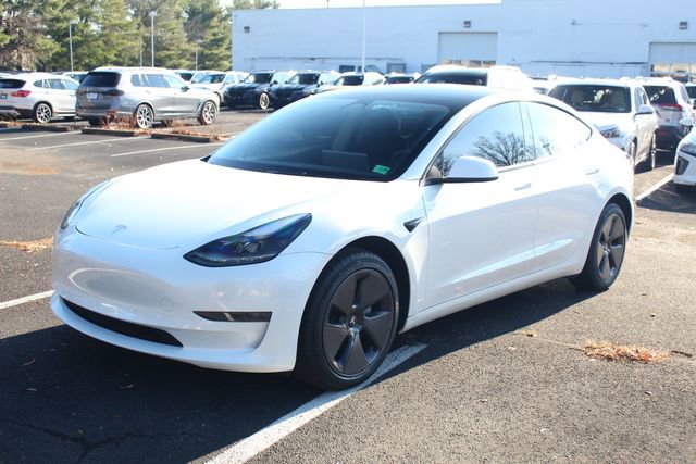 Used 2023 Tesla Model 3 Standard Range image 3