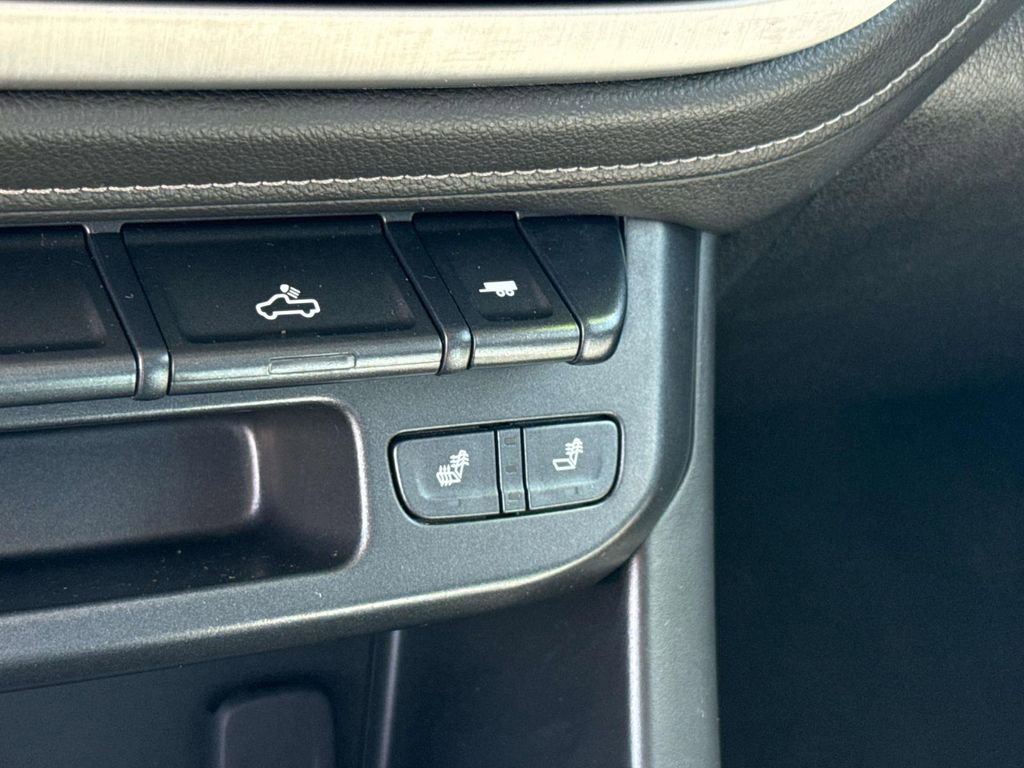 Used 2018 GMC Canyon SLT w/ Trailering Package image 31