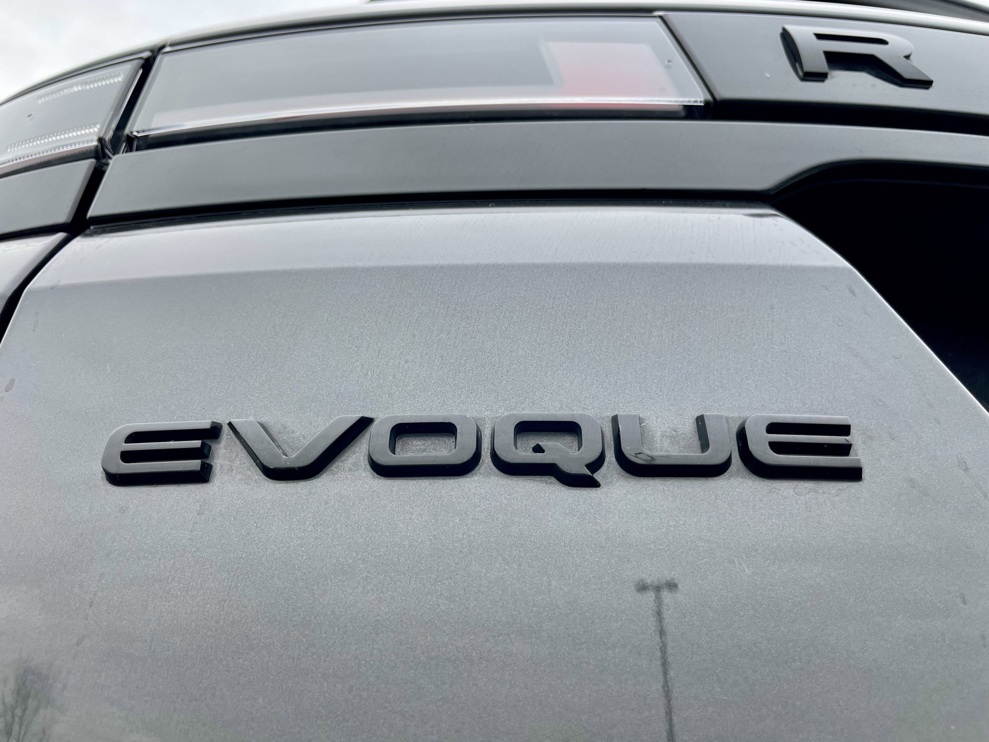 Certified 2024 Land Rover Range Rover Evoque Dynamic SE image 33