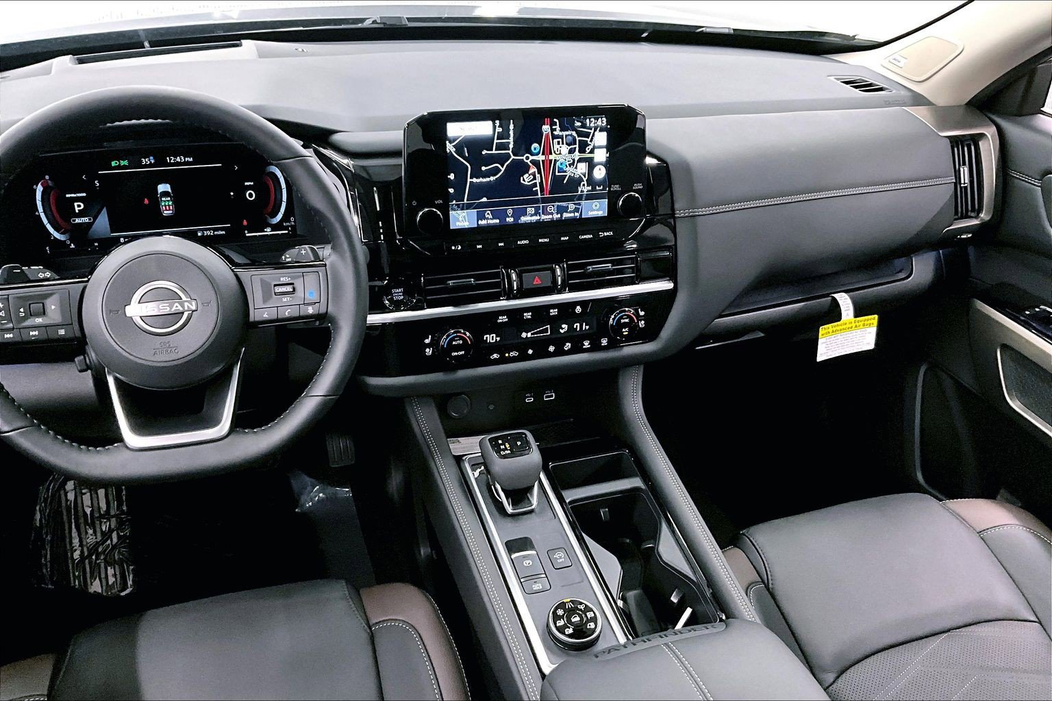 New 2025 Nissan Pathfinder Platinum w/ Lighting Package (N93) AWD/4WD image 8