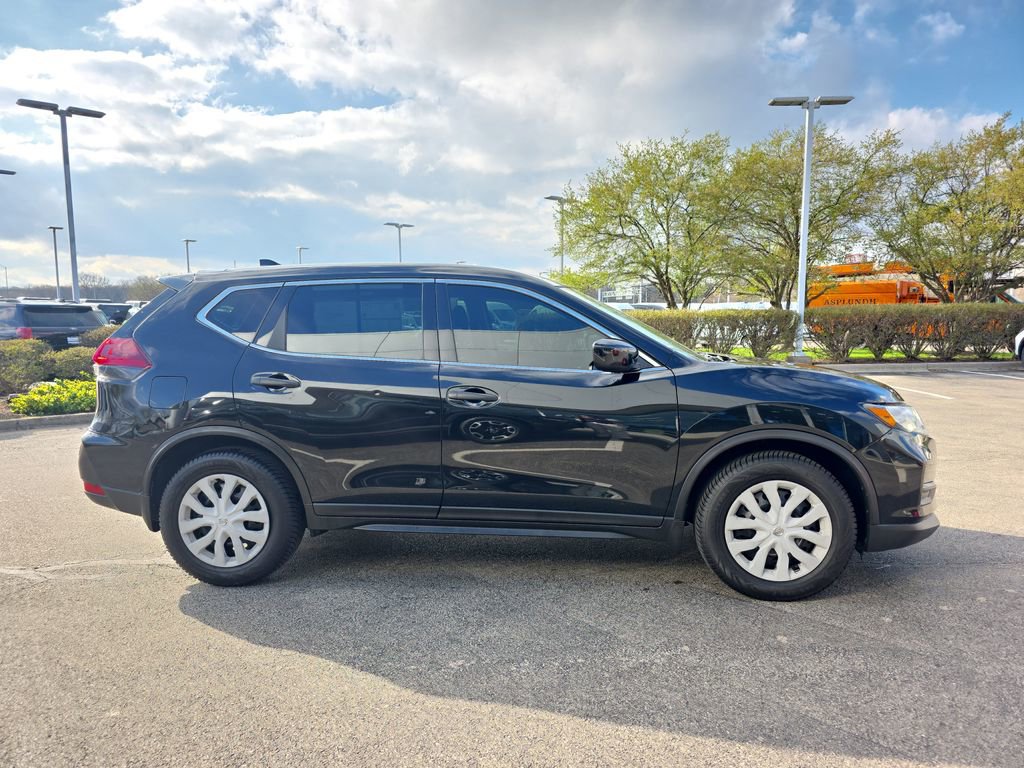 Used 2018 Nissan Rogue S image 7