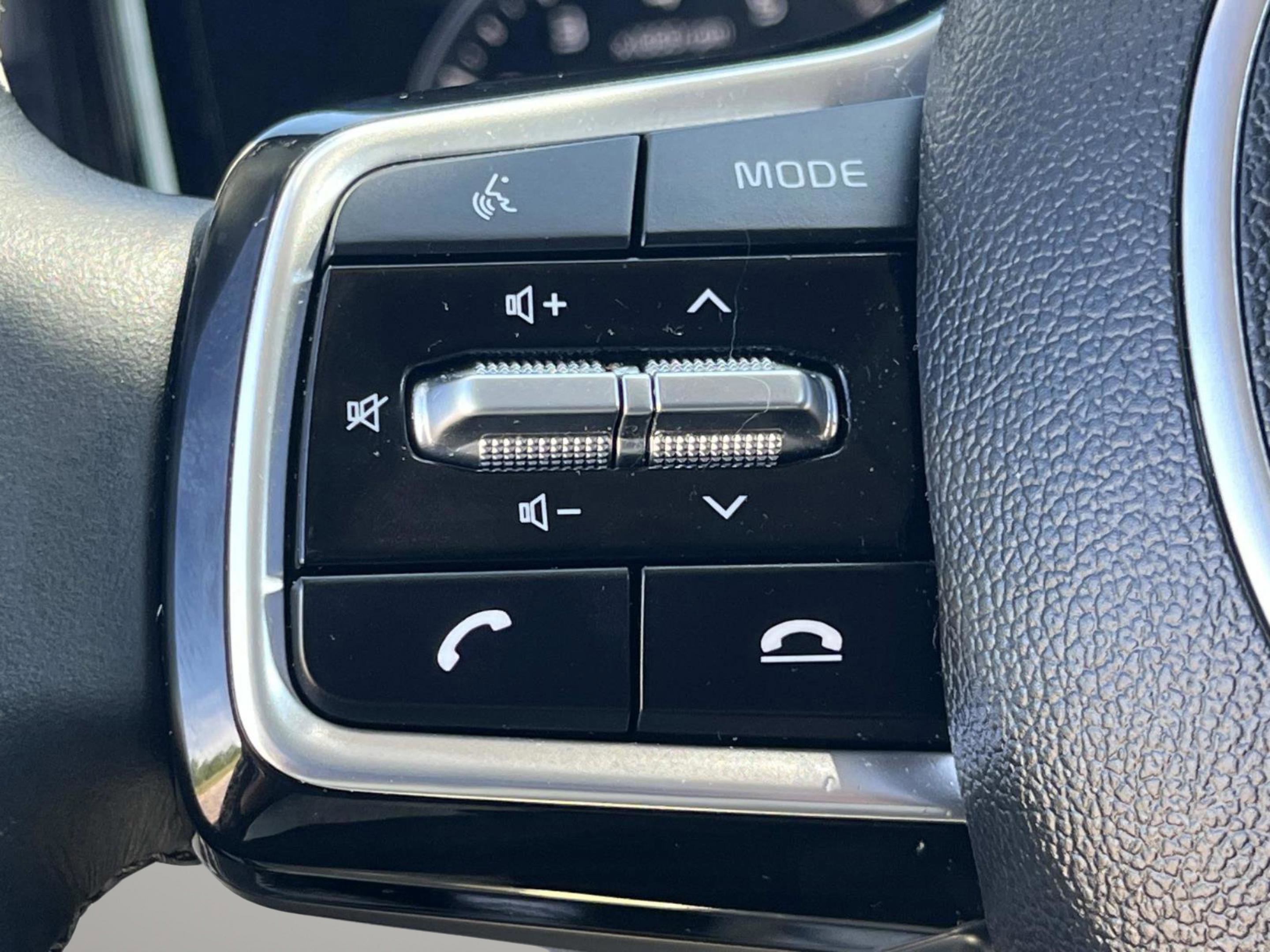 Used 2023 Kia Sorento S w/ Panoramic Sunroof Package AWD/4WD image 35