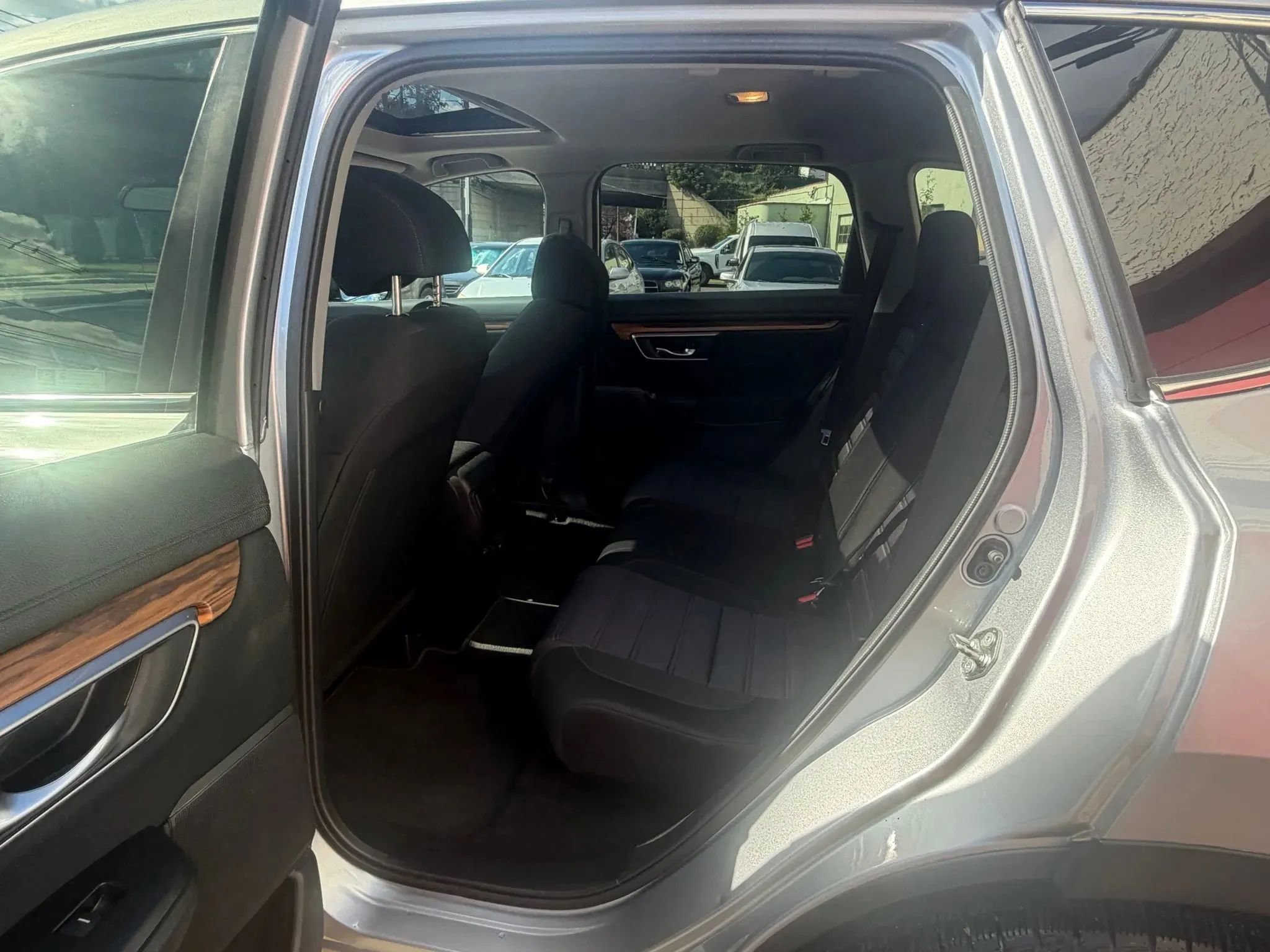 Used 2018 Honda CR-V EX image 29