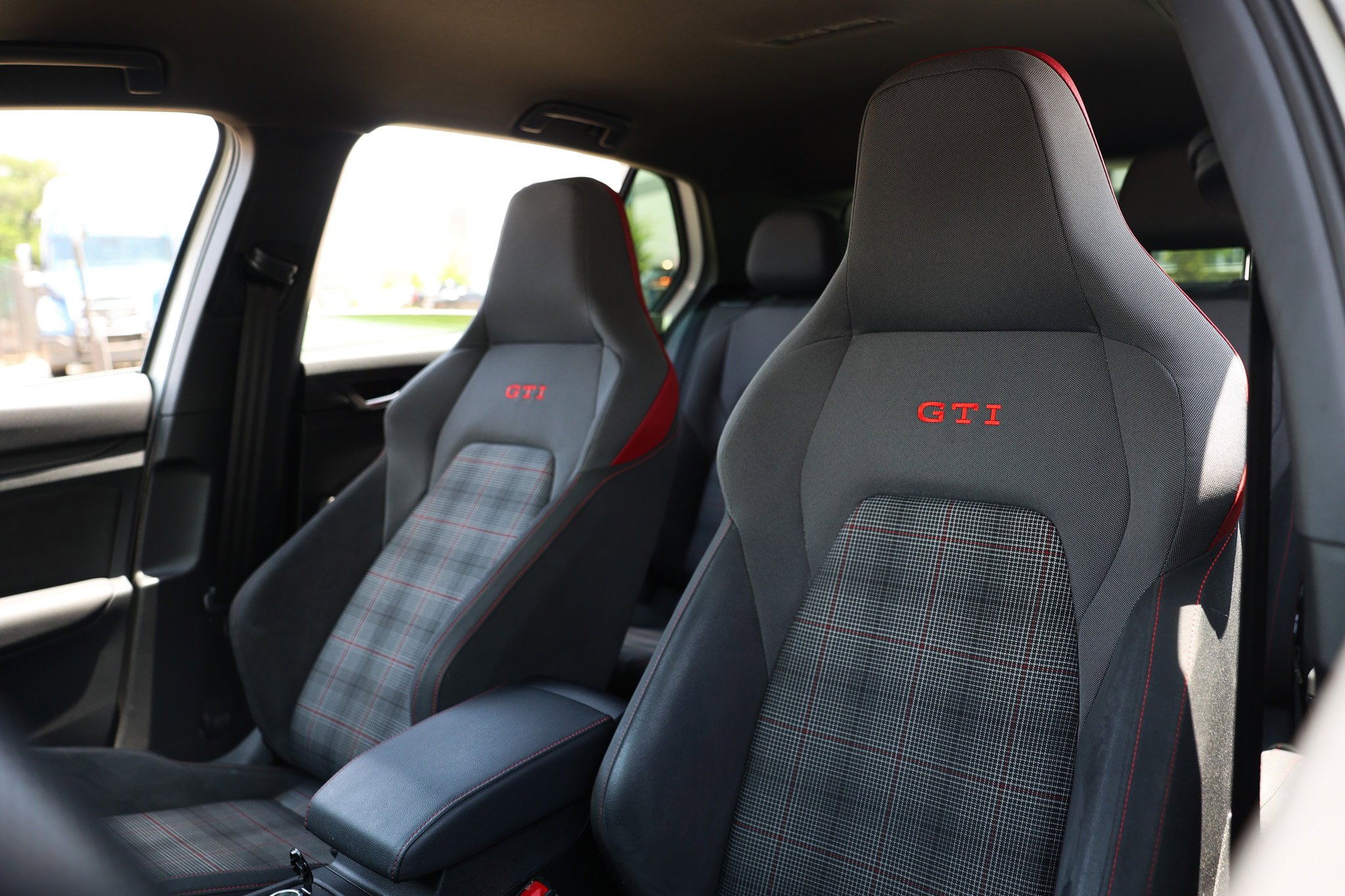 Used 2023 Volkswagen GTI 40th Anniversary Edition FWD image 10