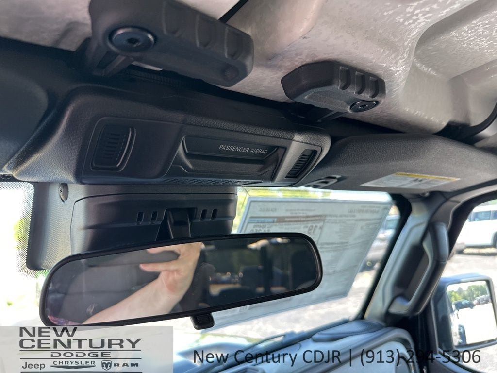 New 2025 Jeep Gladiator Sport AWD/4WD image 31