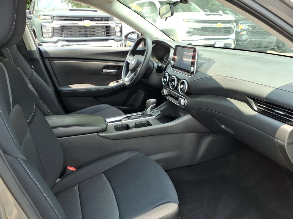 Used 2023 Nissan Sentra SV FWD image 20