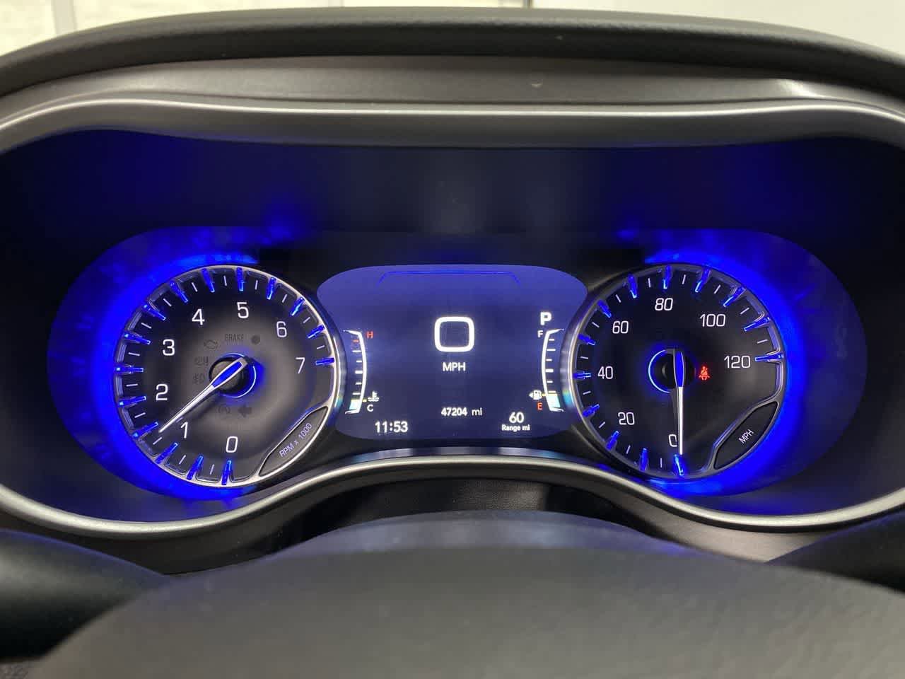 Used 2024 Chrysler Pacifica Touring-L FWD image 26