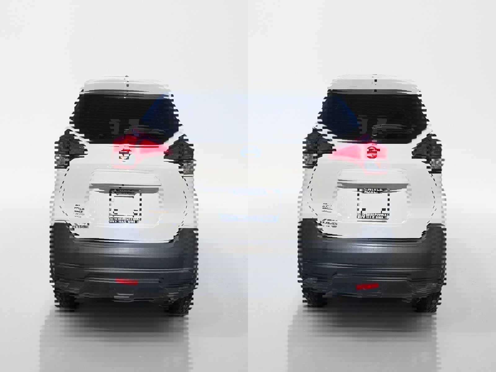 Used 2019 Nissan Kicks S image 4