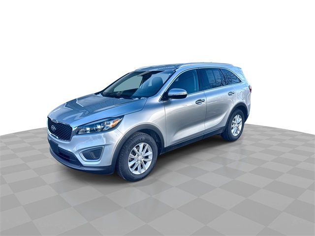 Used 2017 Kia Sorento LX image 4