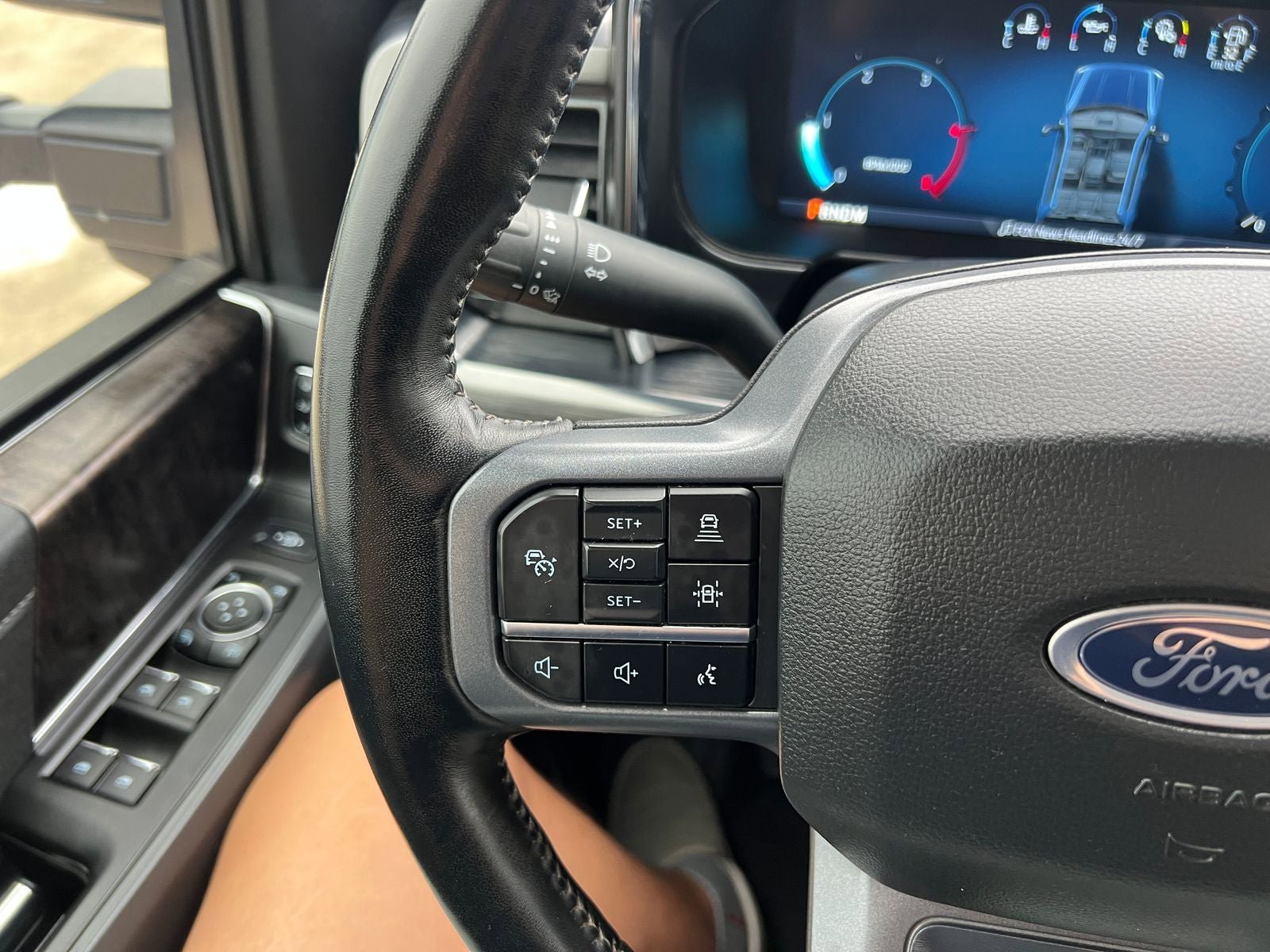 Used 2023 Ford F250 Lariat w/ Lariat Ultimate Package AWD/4WD image 36