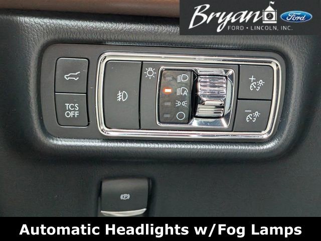 Used 2022 Lincoln Nautilus Reserve w/ Equipment Group 202A image 25