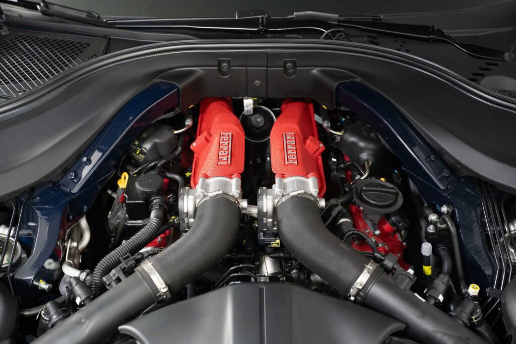 Used 2024 Ferrari Roma Spider image 24