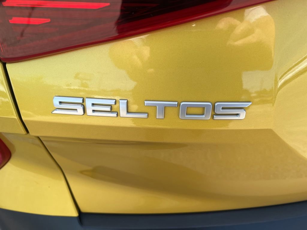 Certified 2022 Kia Seltos S FWD image 32