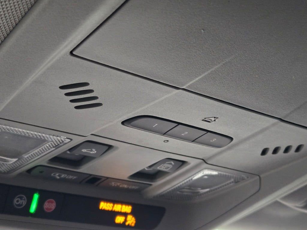 Used 2024 GMC Terrain AT4 w/ Infotainment Package II image 33