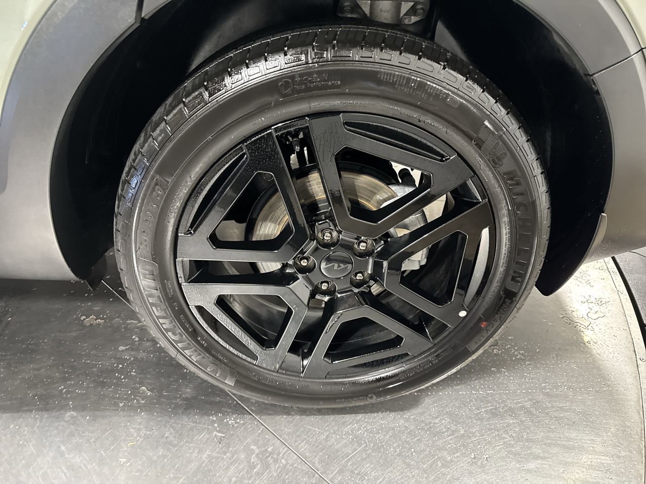 Used 2025 Kia Telluride SX Prestige X-Line image 12