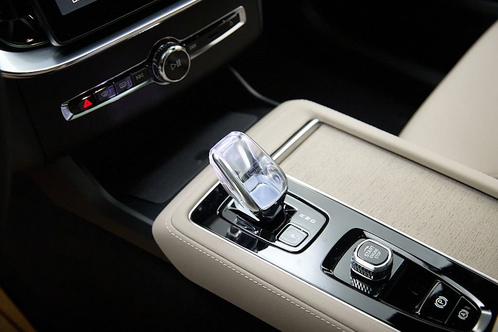 New 2026 Volvo XC90 T8 Plus w/ Protection Package image 16