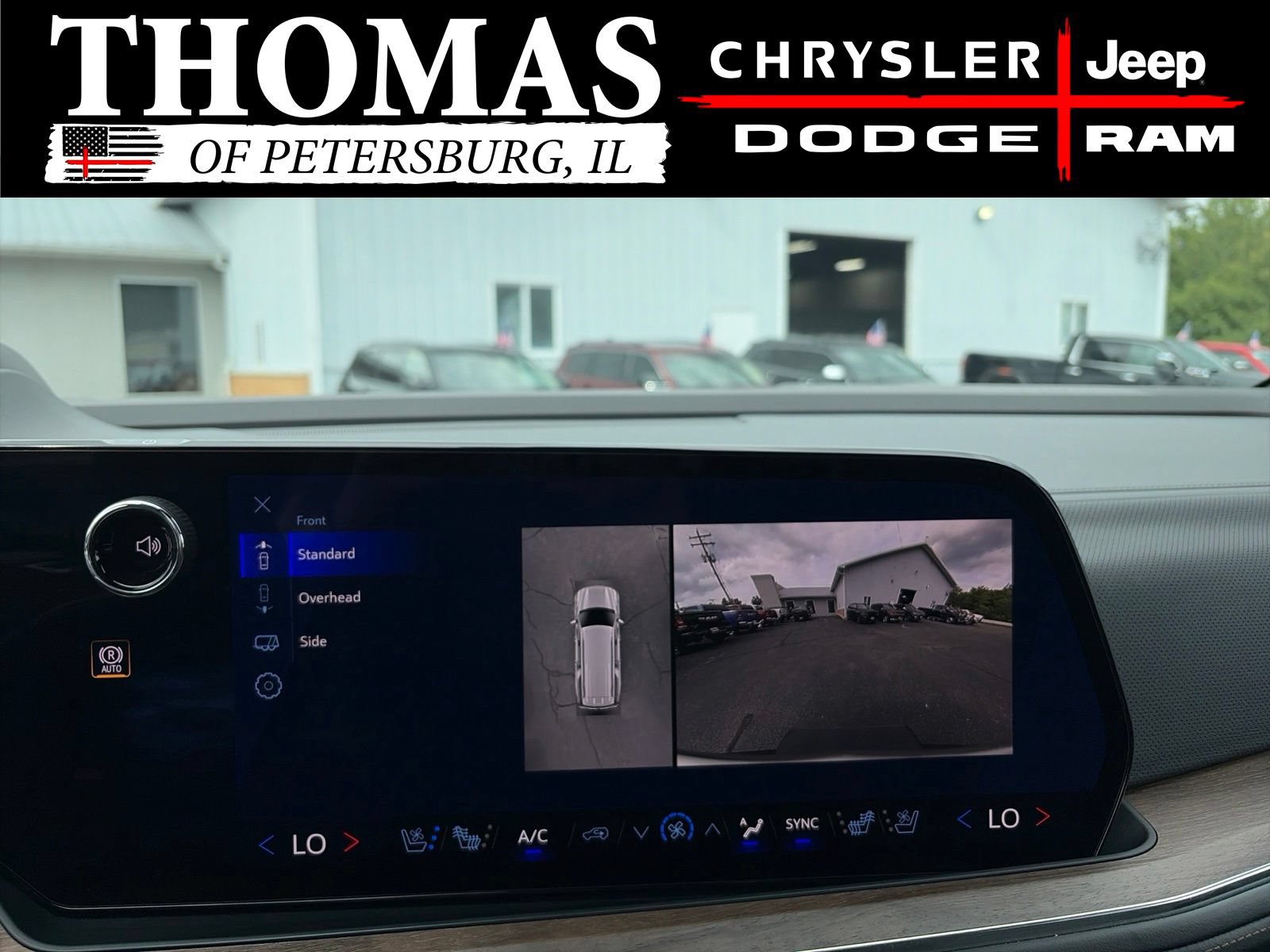 Used 2026 Chevrolet Suburban High Country AWD/4WD image 21