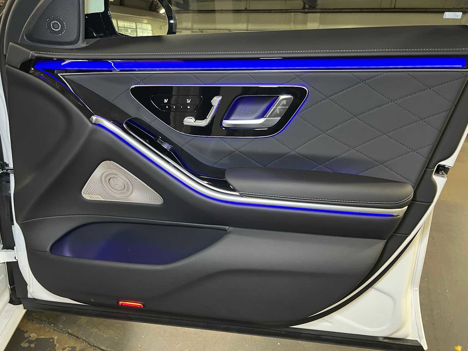 New 2025 Mercedes-Benz S 580 4MATIC Sedan image 10
